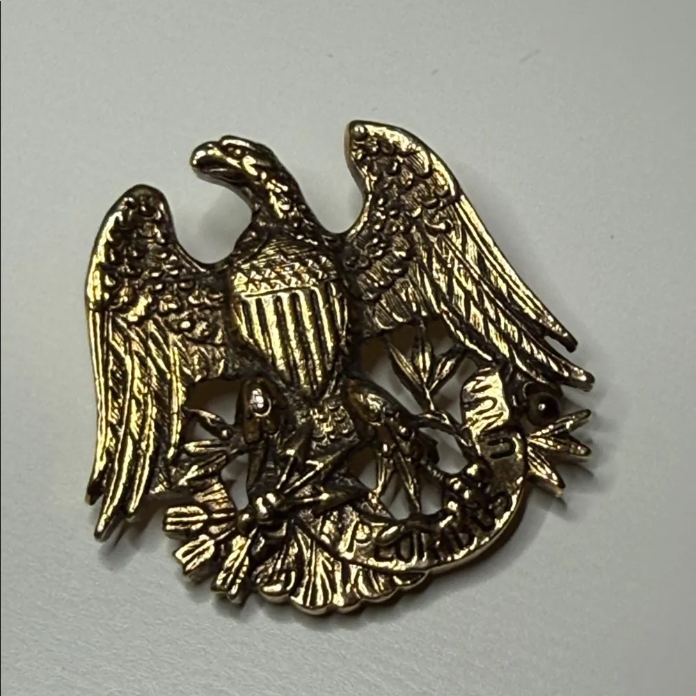 Vintage Sarah Coventry pin brooch American eagle Gold Eagle Brooch - Picture 1 of 9
